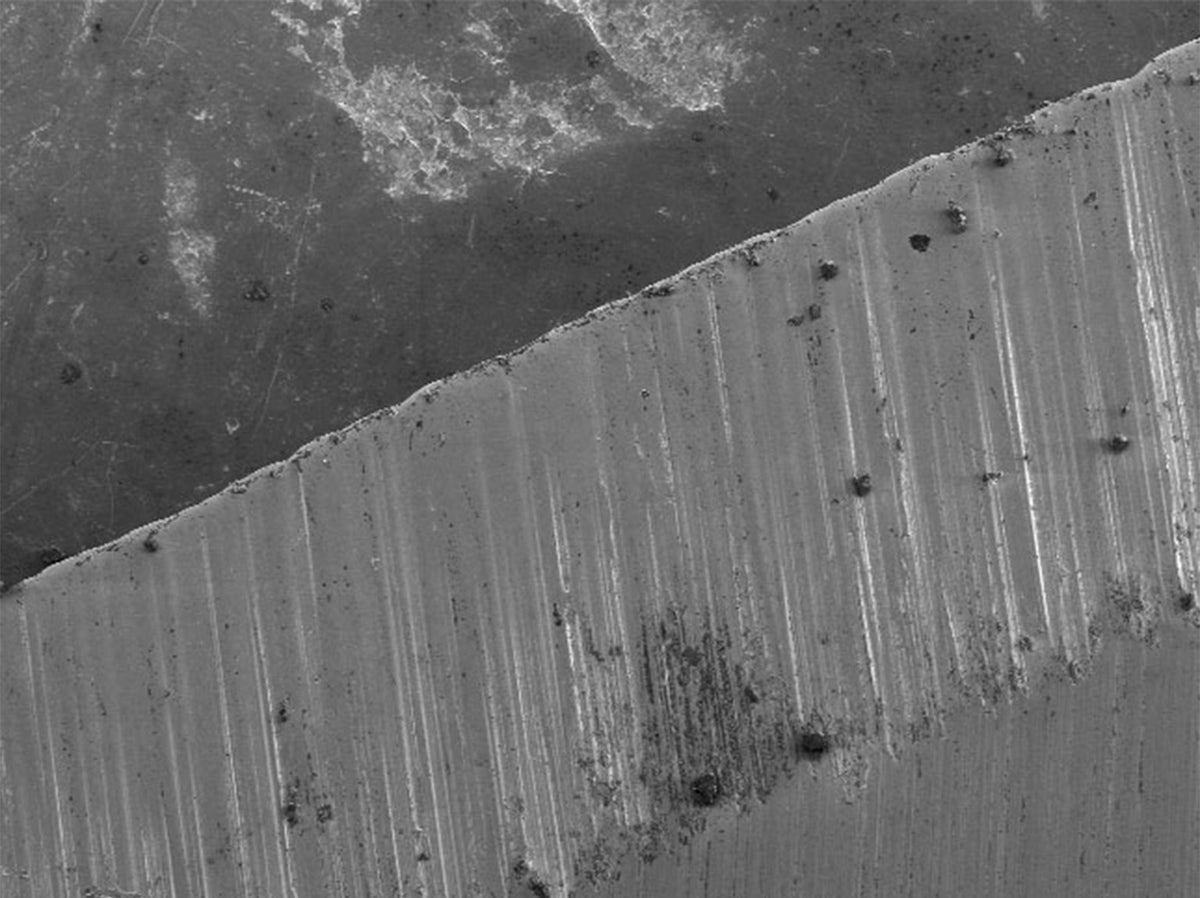 Blade edge under a microscope